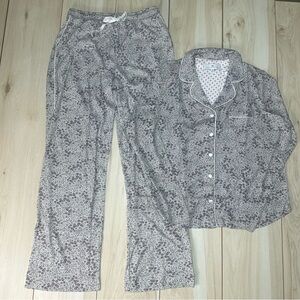 Karen Neuburger Pajama Set Women's Medium Neutral Ditsy Print 2 Piece NWT